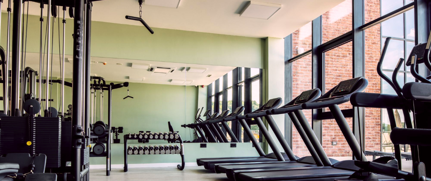 Спортзал с тренажерами